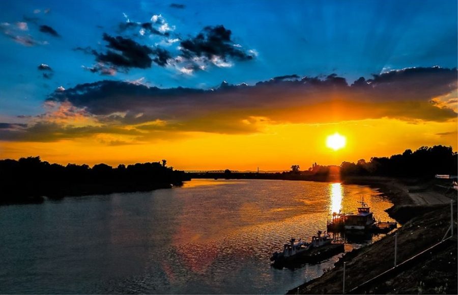 Pozdrav suncu na odlasku. Sava, most, Slavonski Brod