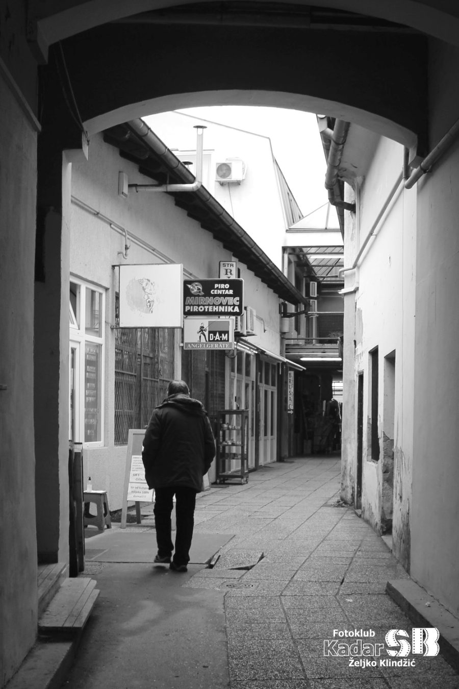 BW, izlaz iz tržnice, Slavonski Brod