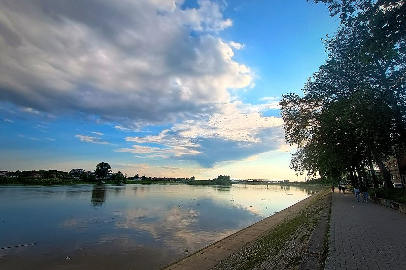 Lijep dan, pa i zgodne fotke 19.5.2026, Sava, 35000 Slavonski Brod, Hrvatska