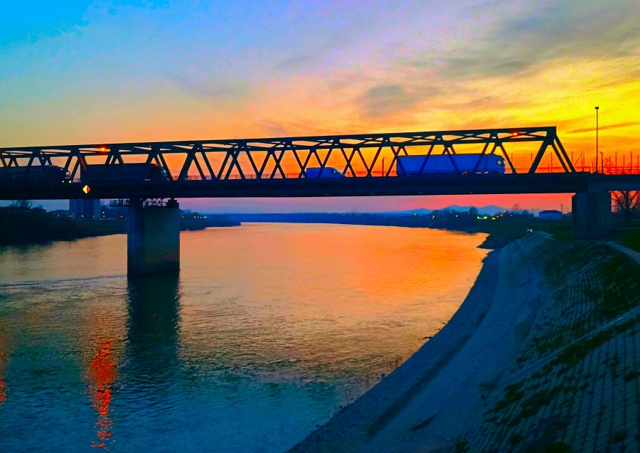 9131Zalaz sunca, Sava, Slavonski Brod, Hrvatska 