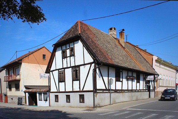 Kuća Exle, Slavonski Brod