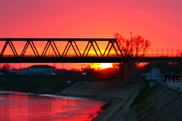 Odlazak Sunca, Most na Savi. Album #218, 2026.