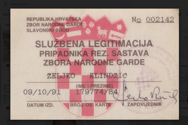 Domovino, ubijte nas. Višak smo...  
